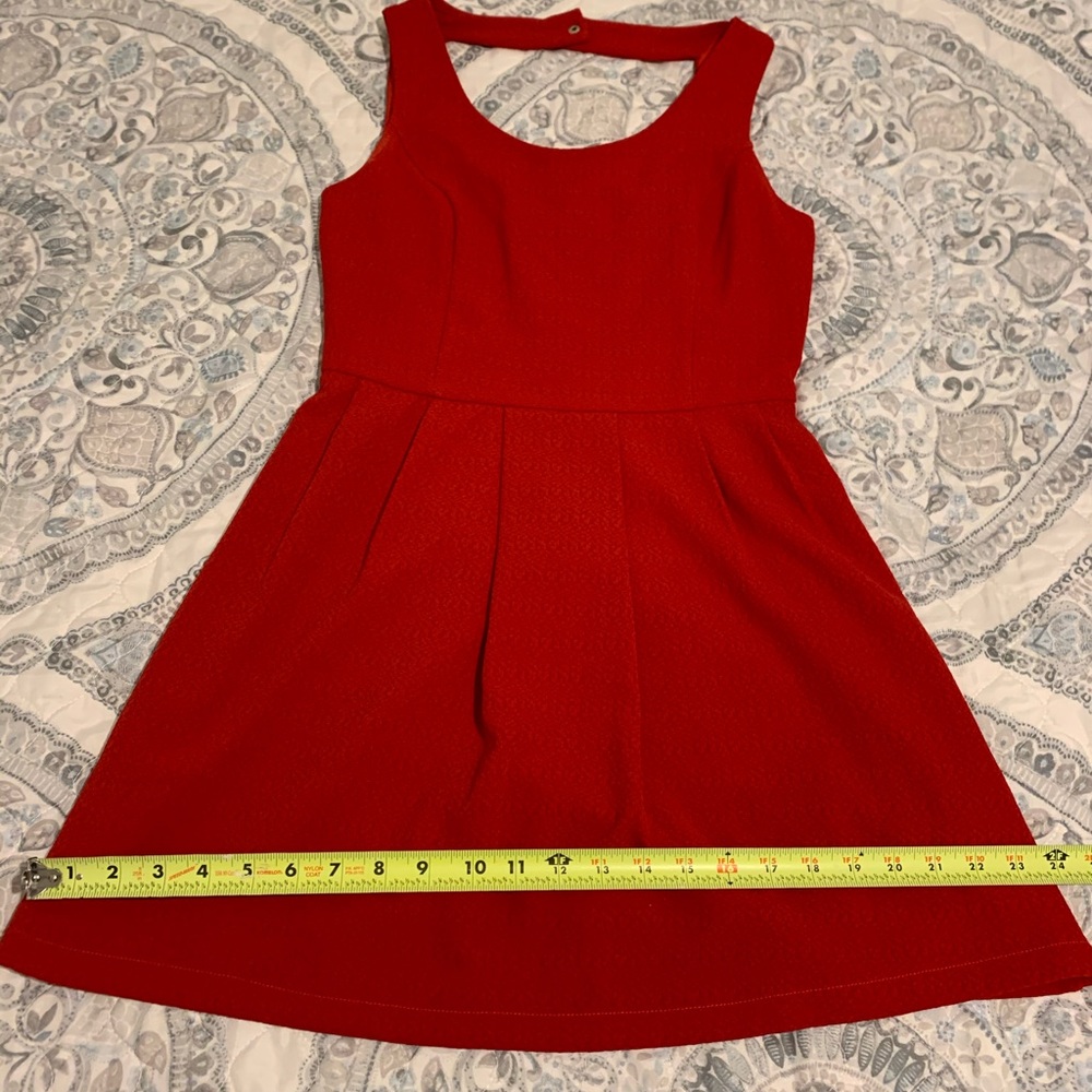 Red Dress - Picture 2 of 6